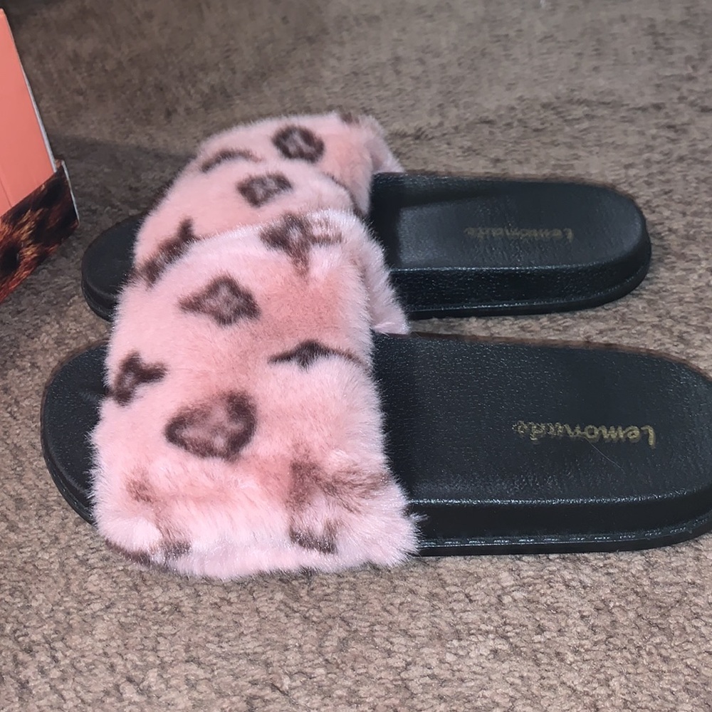 LEMONADE Base style Sandal 💗🖤💗 - Picture 6 of 7